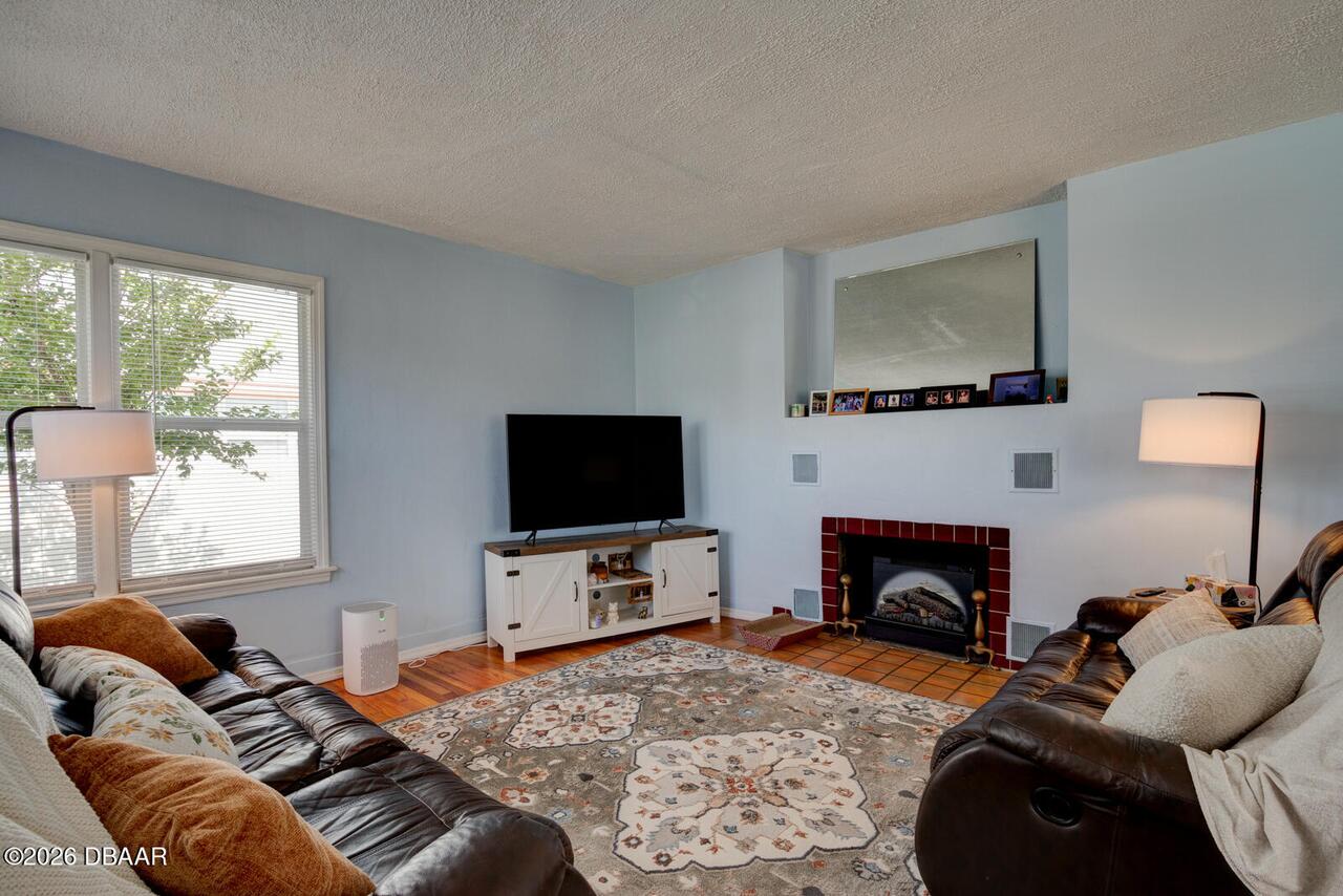 Listing Photo 10