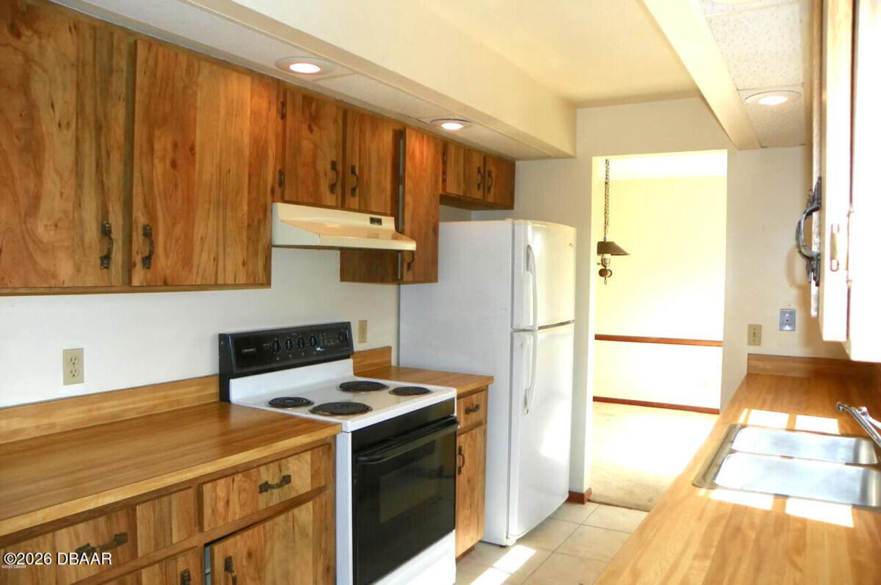 Listing Photo 10