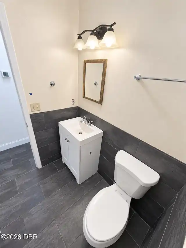 Listing Photo 14