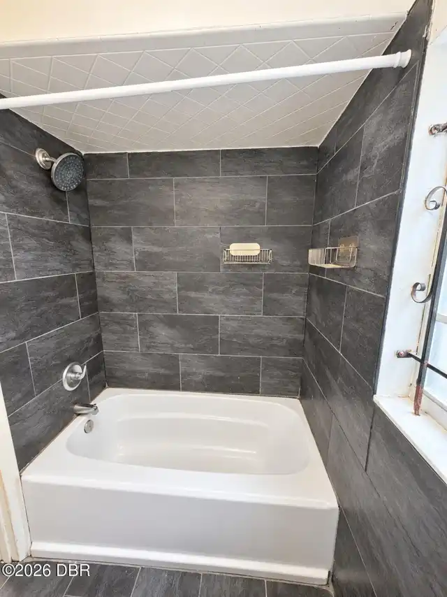Listing Photo 16