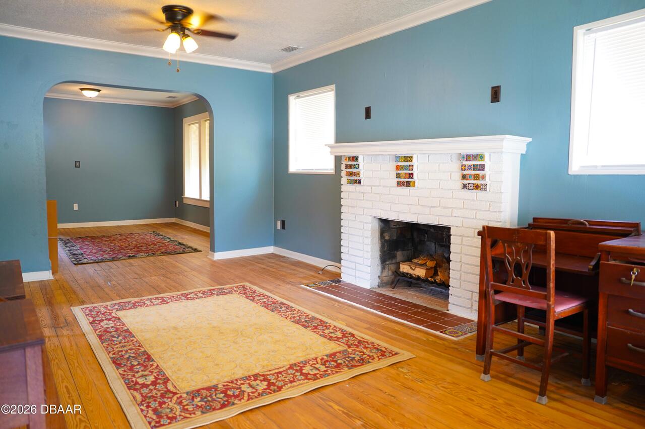 Listing Photo 11