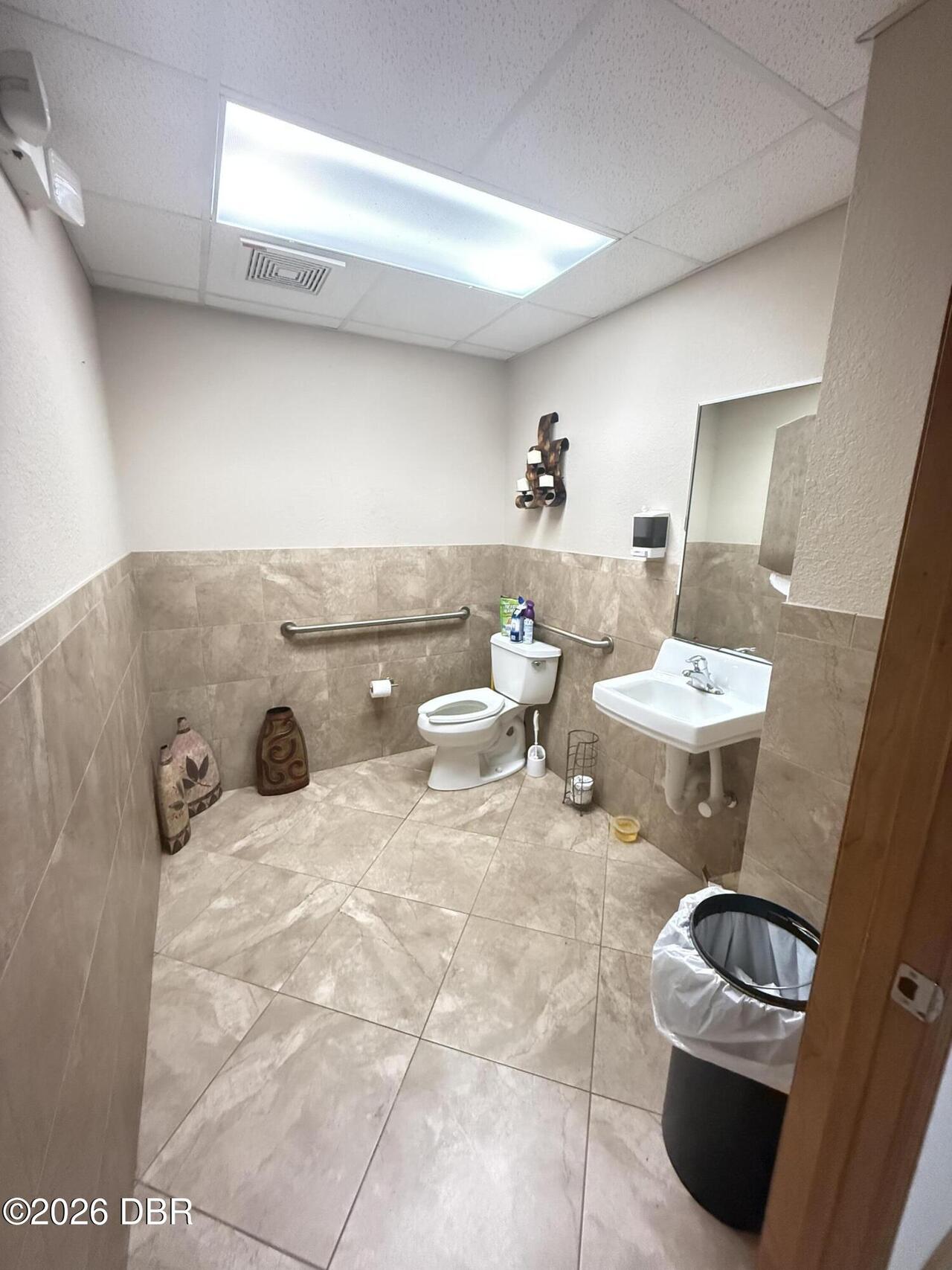 Listing Photo 10