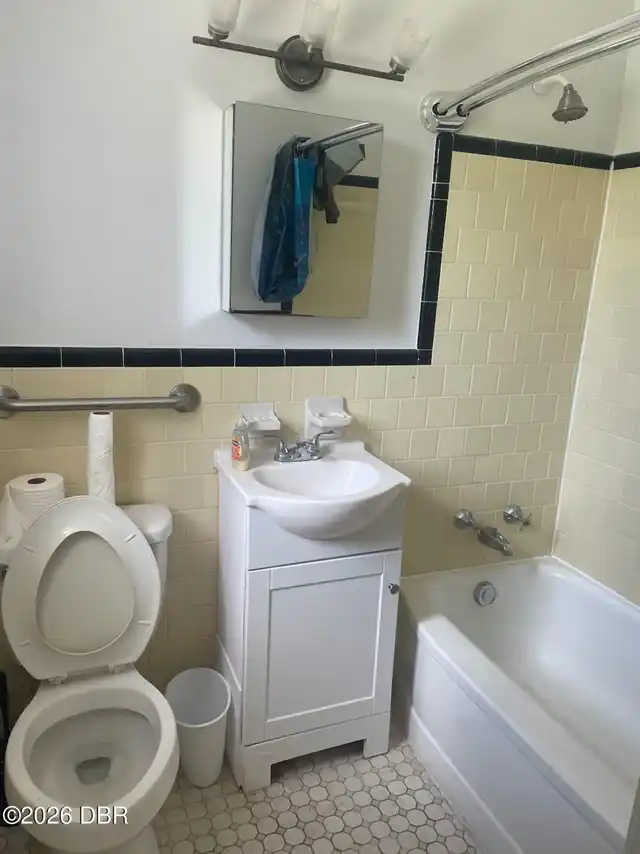 Listing Photo 7
