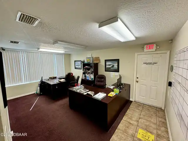 Listing Photo 8