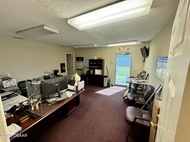Listing Photo 9
