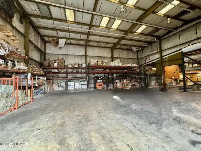 Listing Photo 11