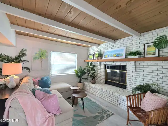 Listing Photo 11