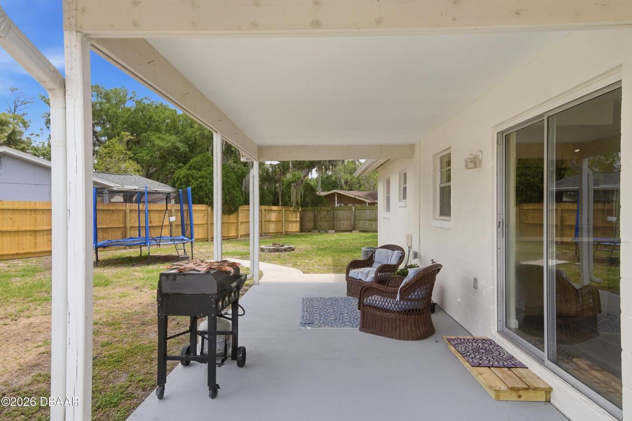 Listing Photo 11