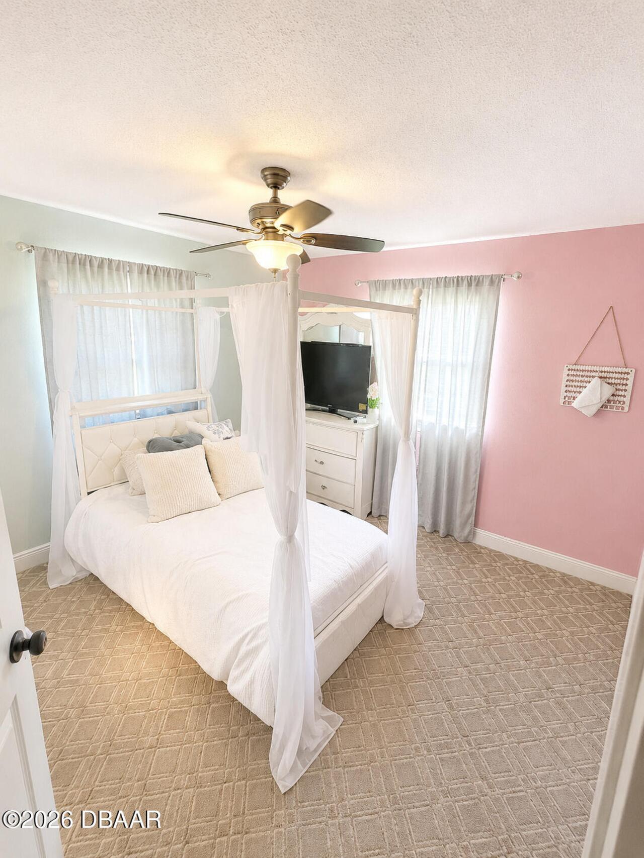 Listing Photo 12