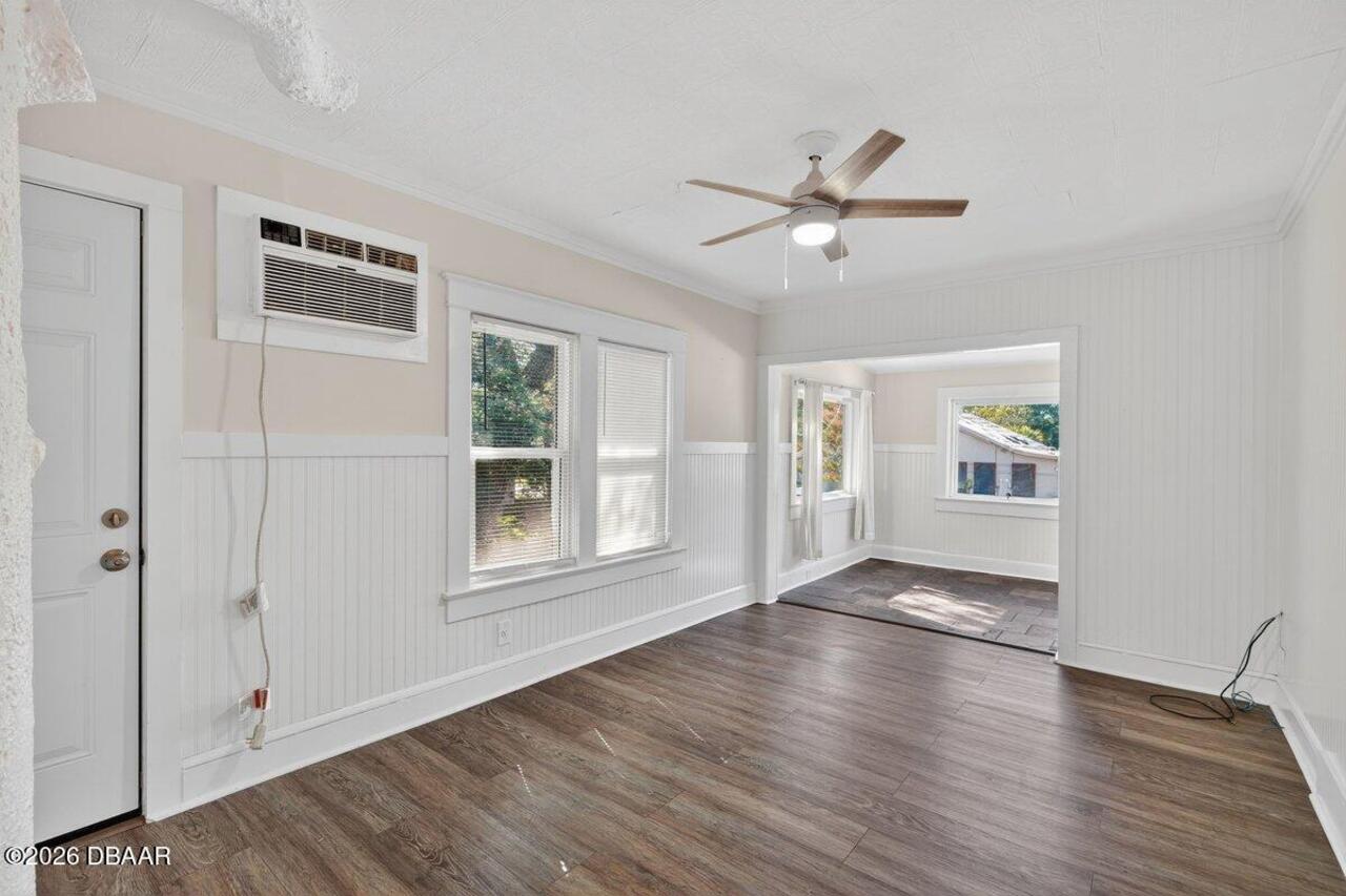 Listing Photo 9