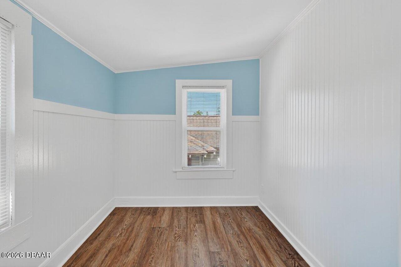 Listing Photo 12