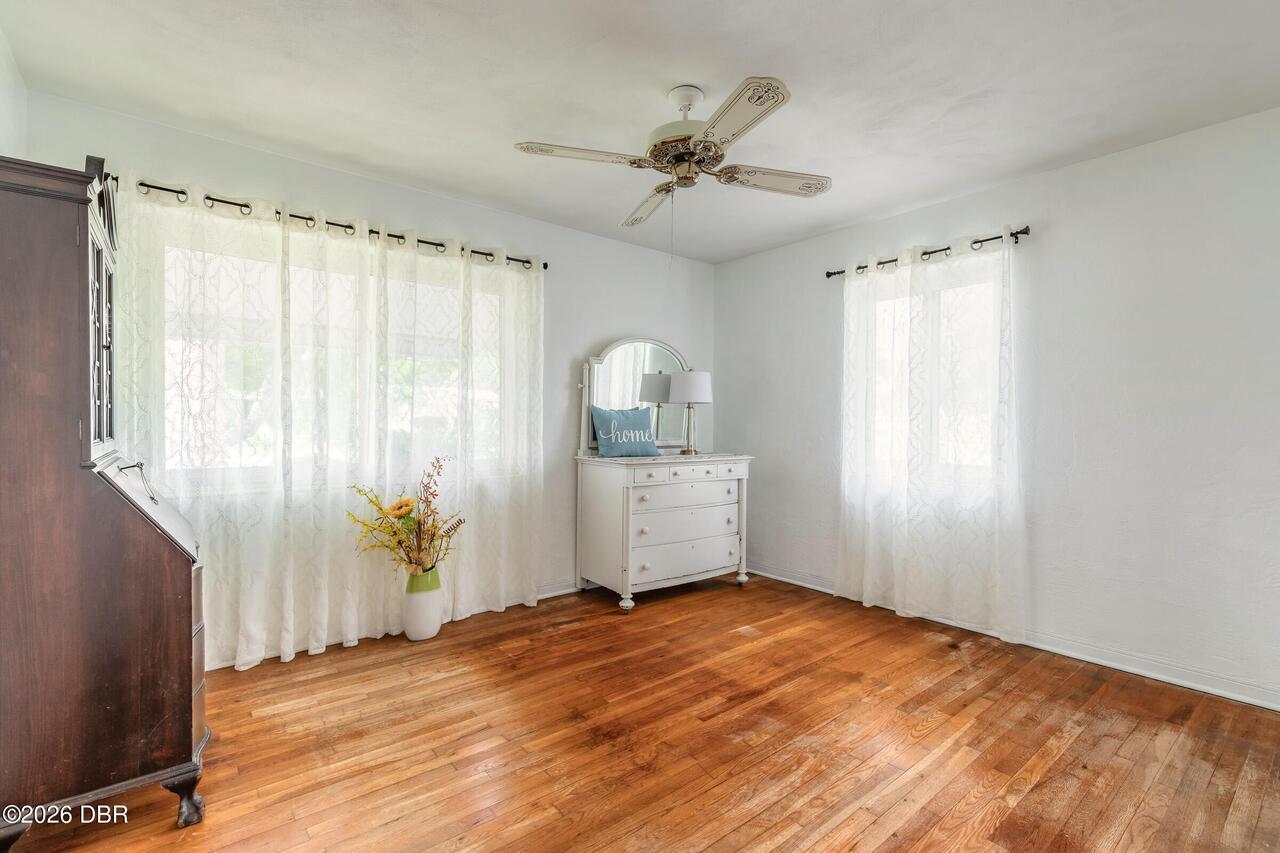Listing Photo 18