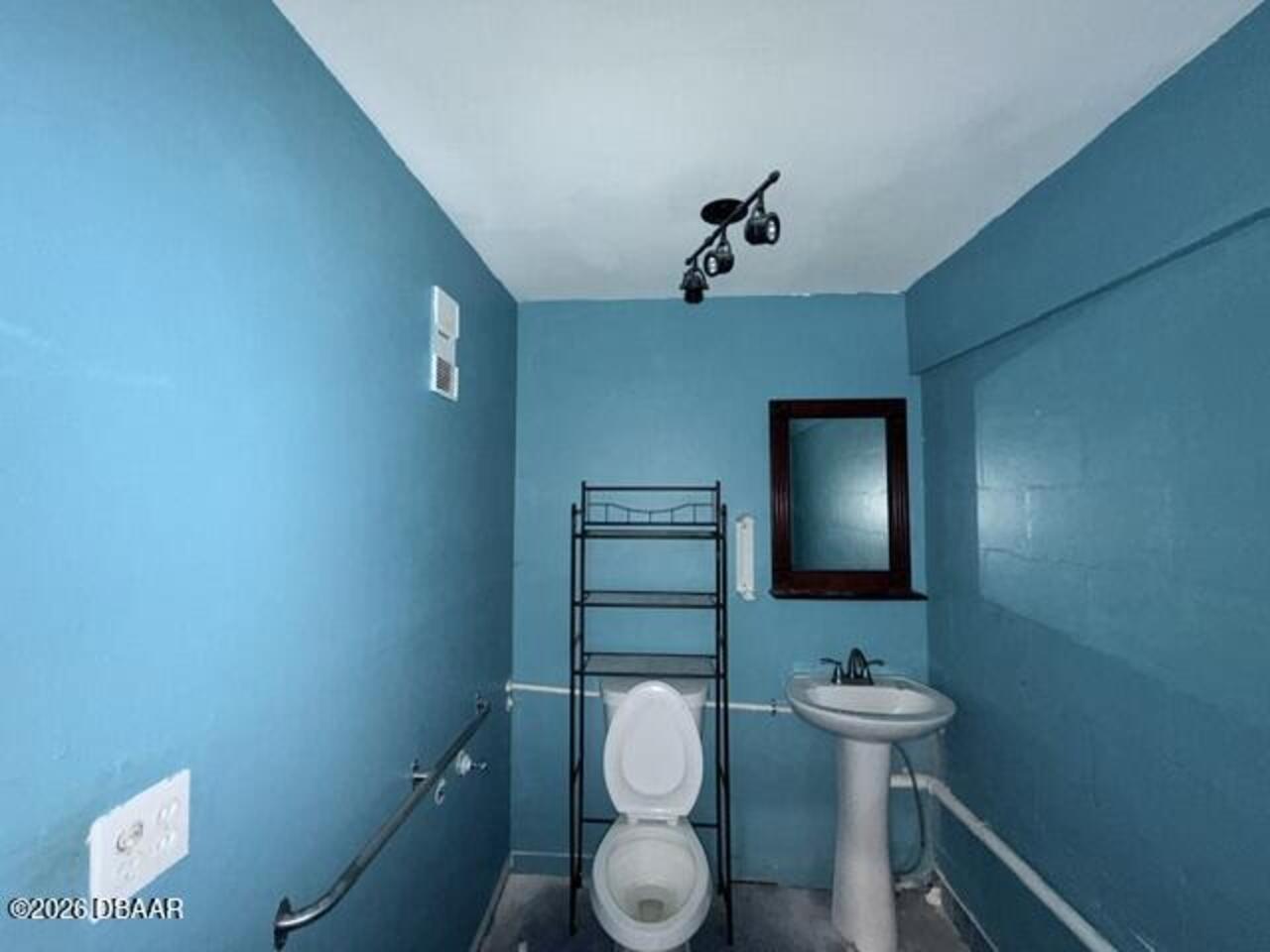 Listing Photo 7