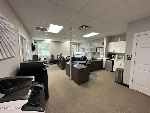 Listing Photo 8