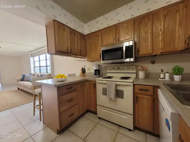 Listing Photo 8