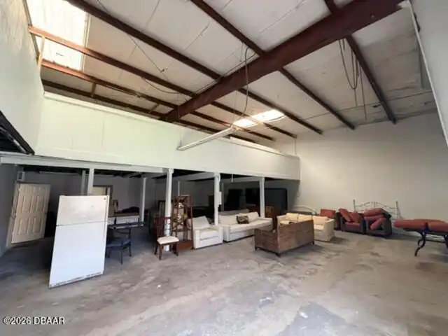 Listing Photo 10