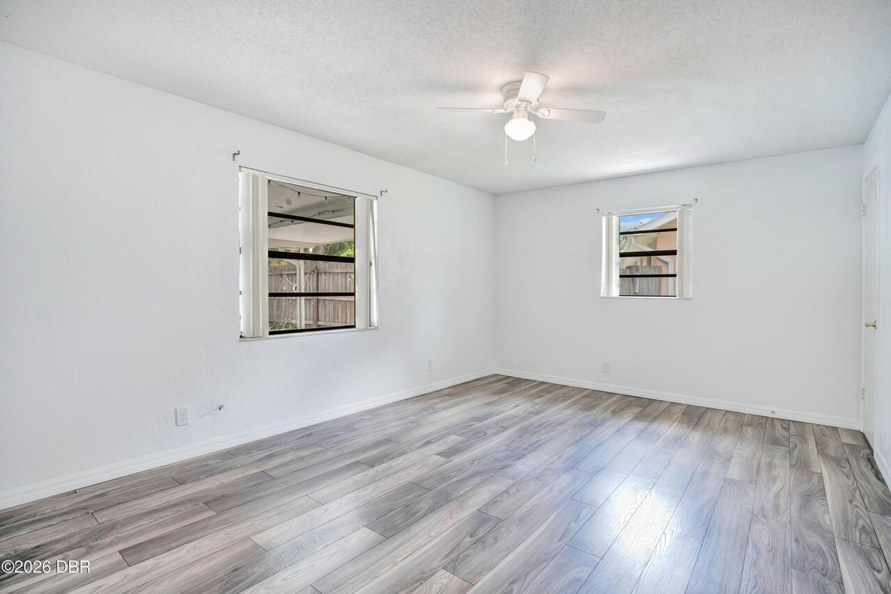 Listing Photo 16