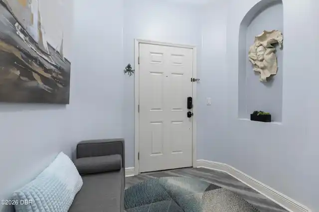 Listing Photo 11