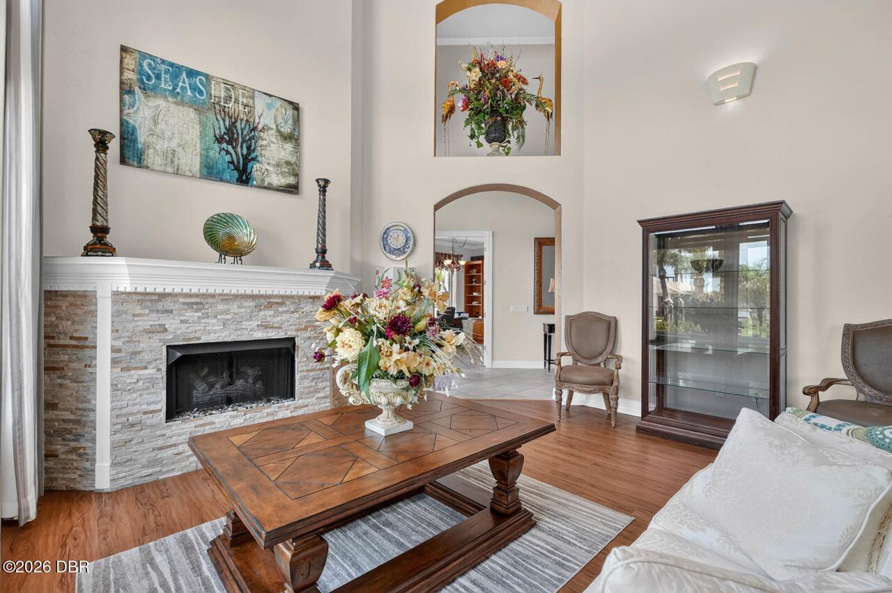 Listing Photo 11