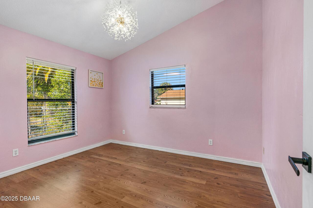 Listing Photo 16