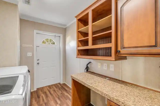 Listing Photo 16