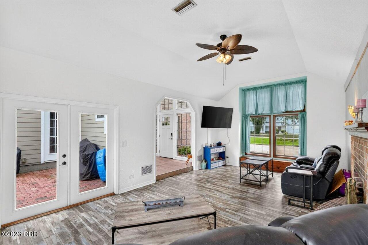 Listing Photo 15