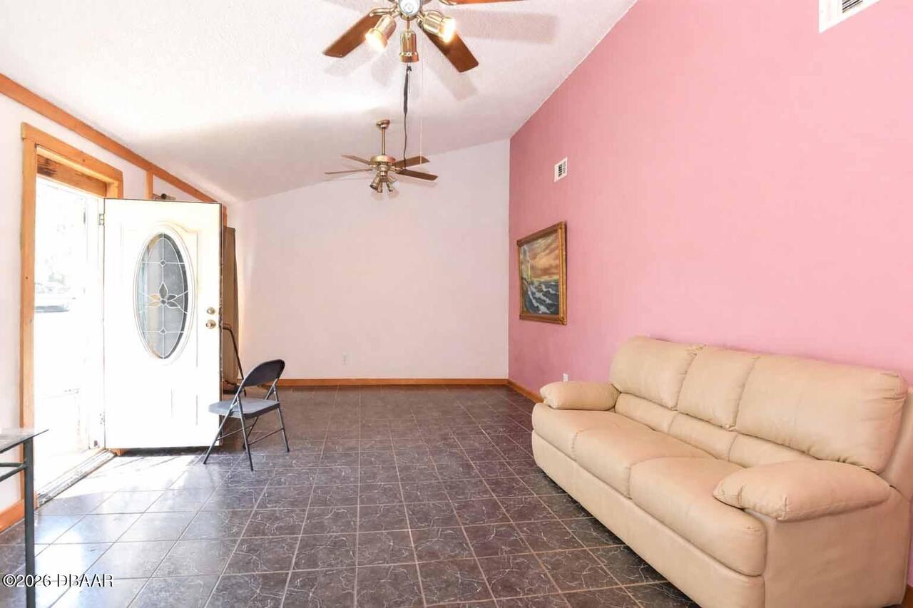 Listing Photo 7