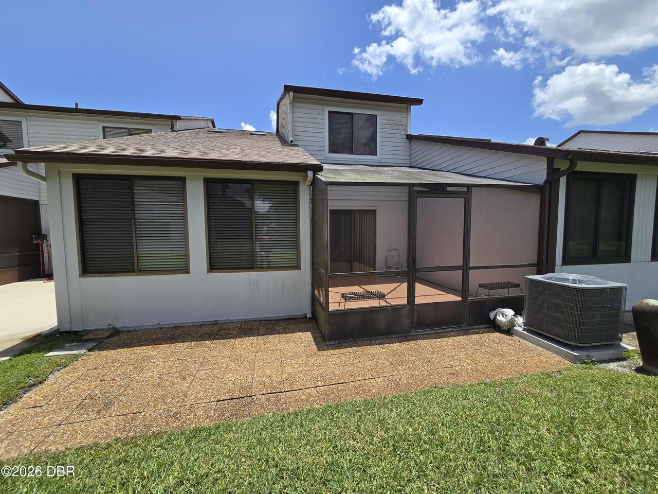 Listing Photo 12