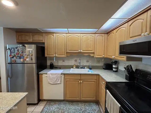 Listing Photo 8