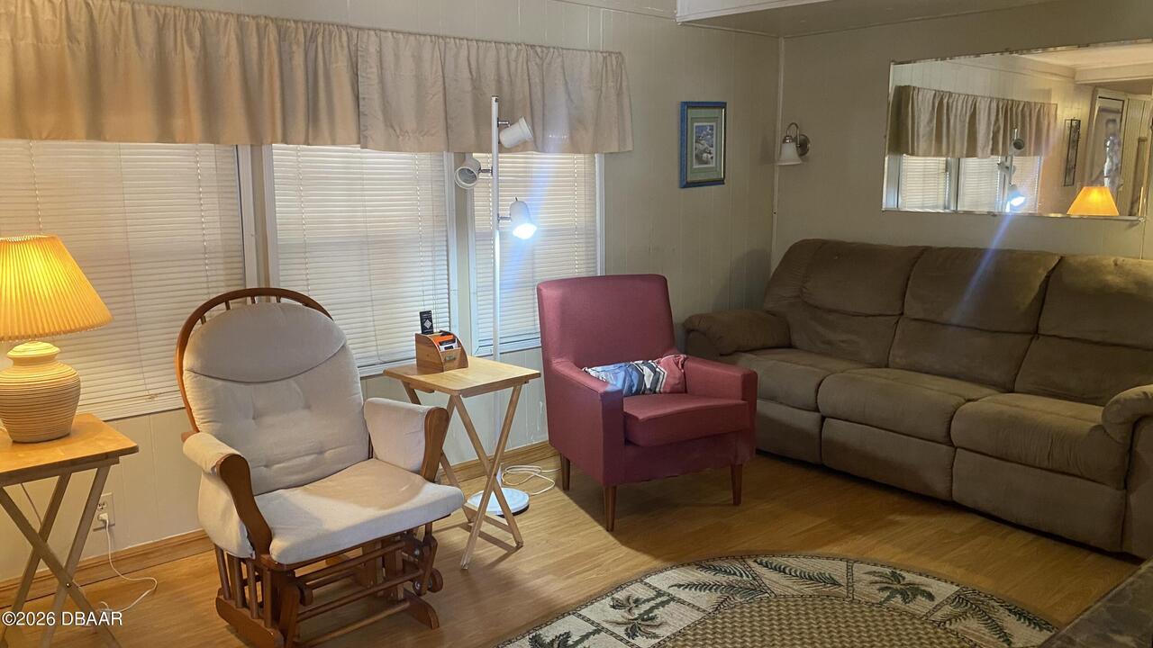 Listing Photo 8
