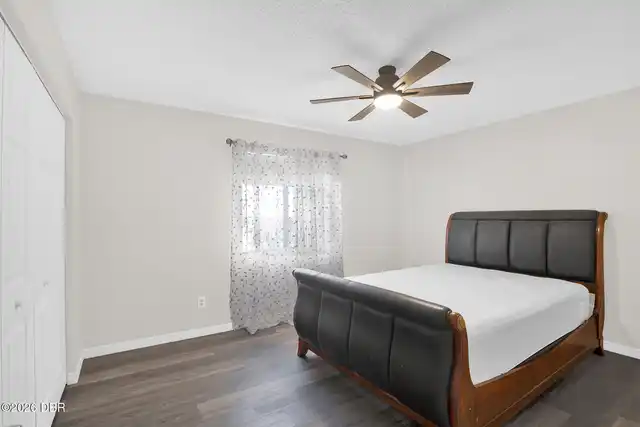 Listing Photo 12