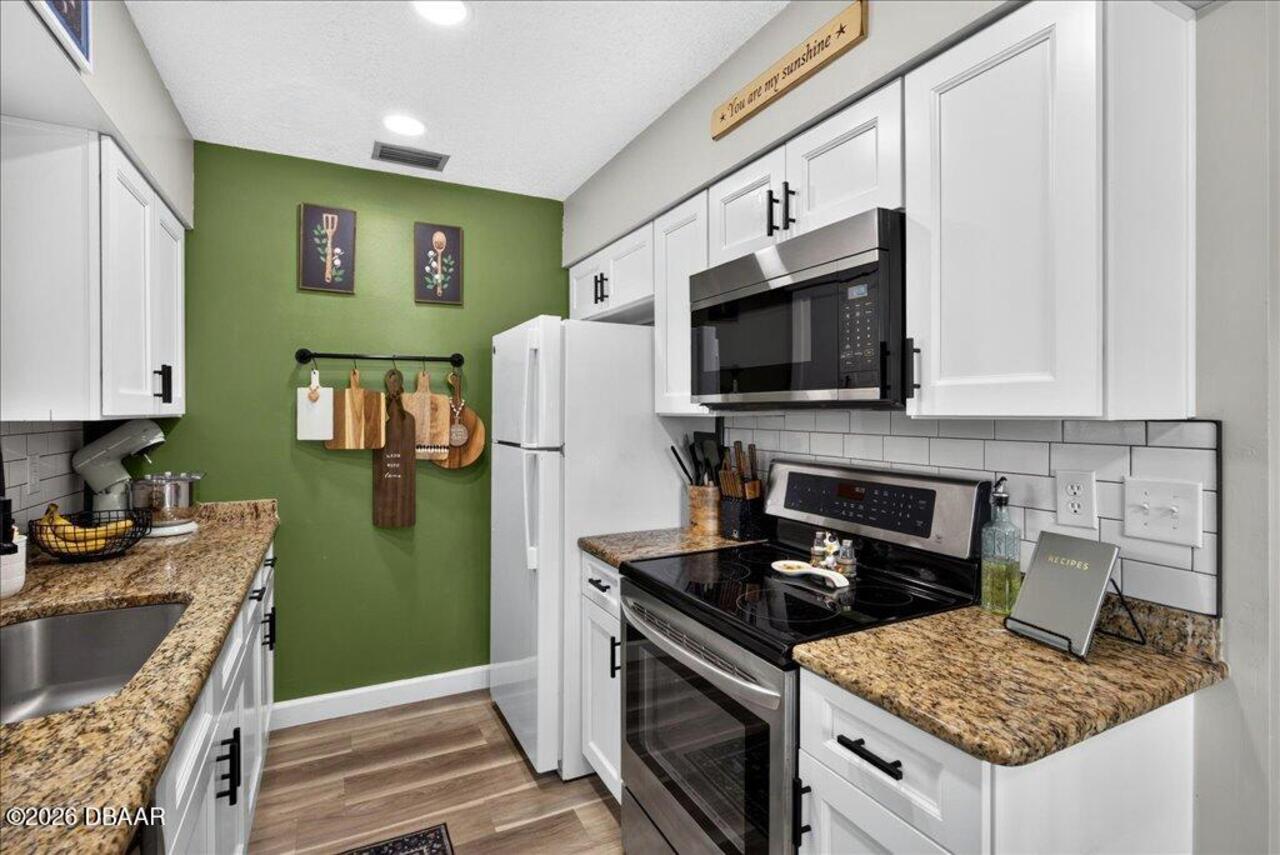 Listing Photo 8