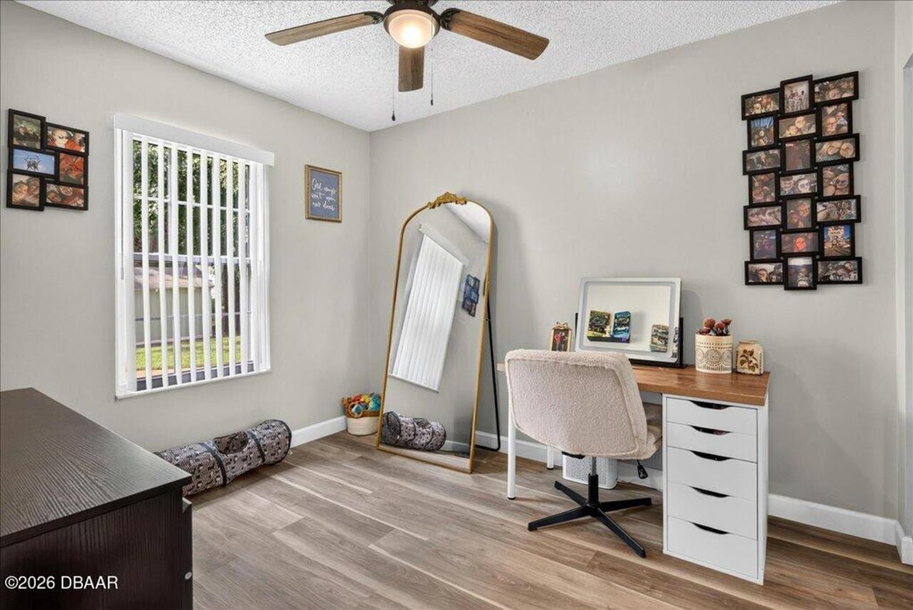 Listing Photo 15