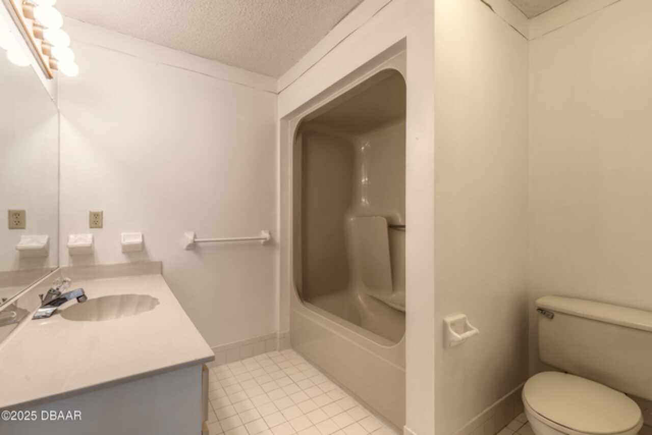 Listing Photo 23