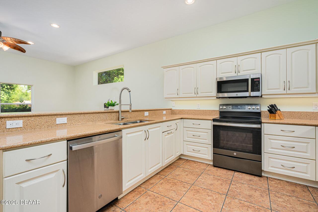 Listing Photo 11