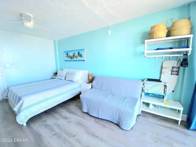 Listing Photo 9