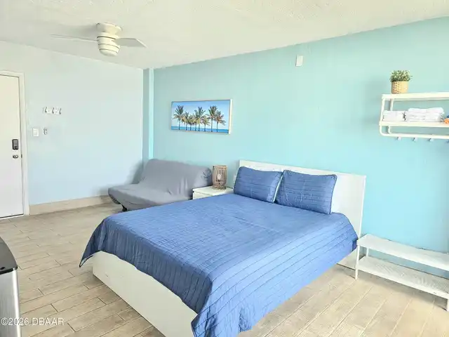 Listing Photo 12