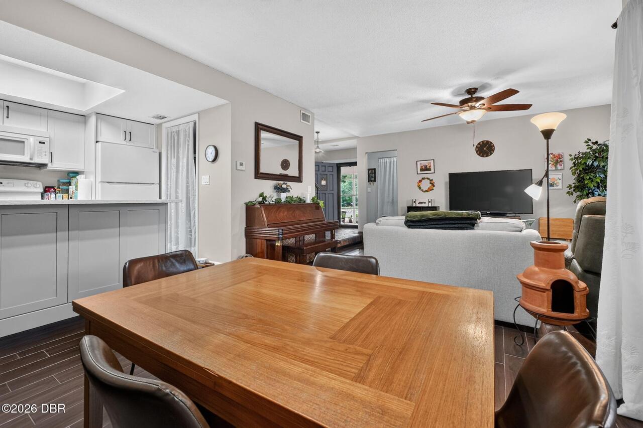 Listing Photo 8