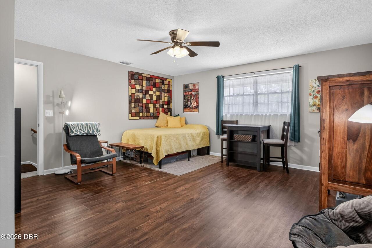 Listing Photo 17
