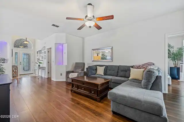 Listing Photo 14