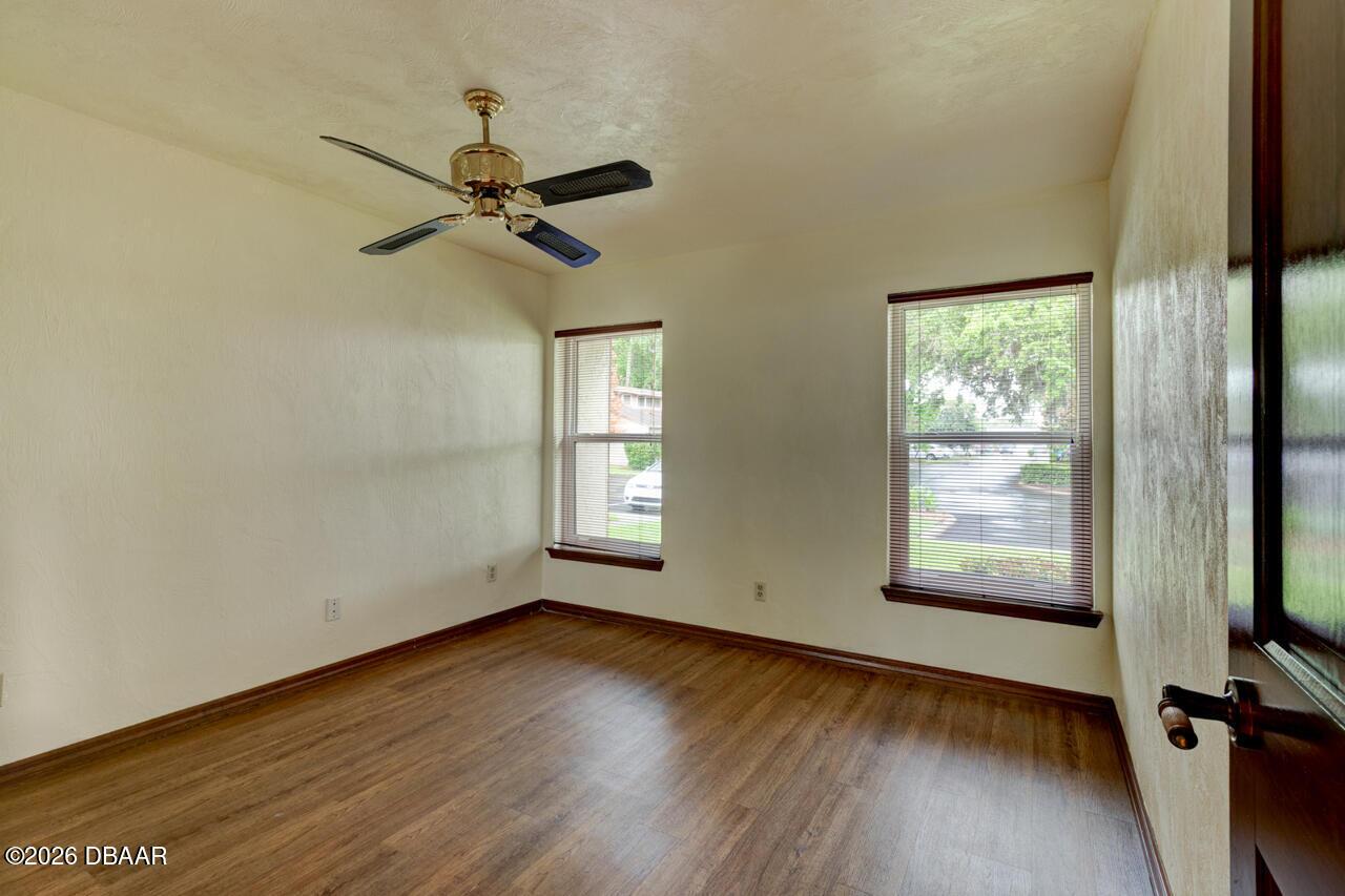 Listing Photo 9