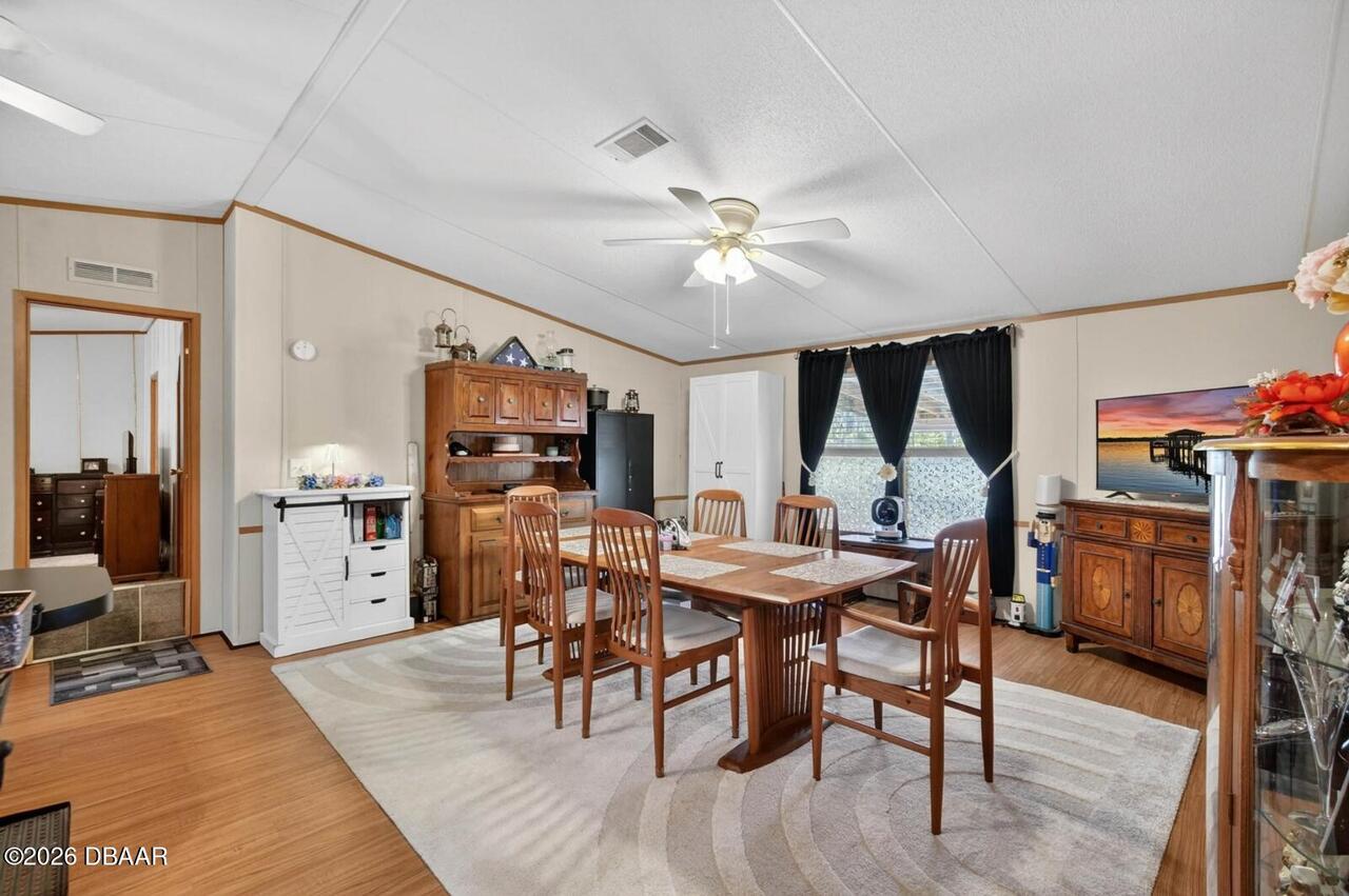 Listing Photo 14