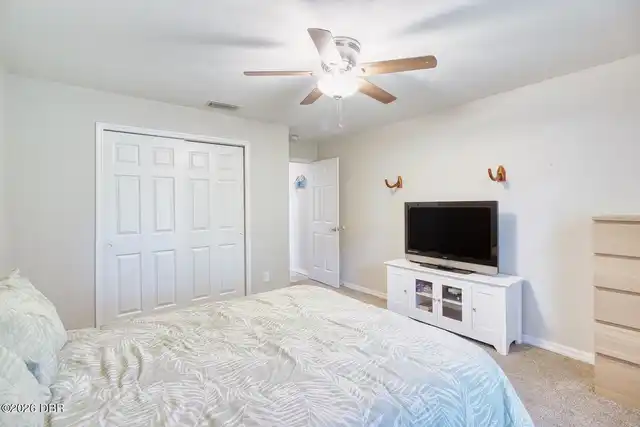 Listing Photo 12