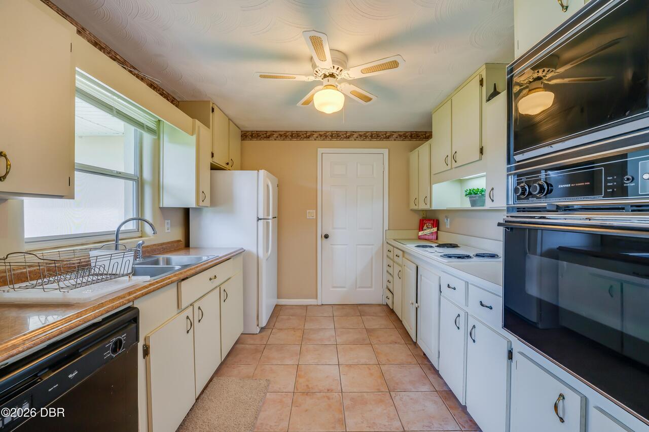 Listing Photo 12