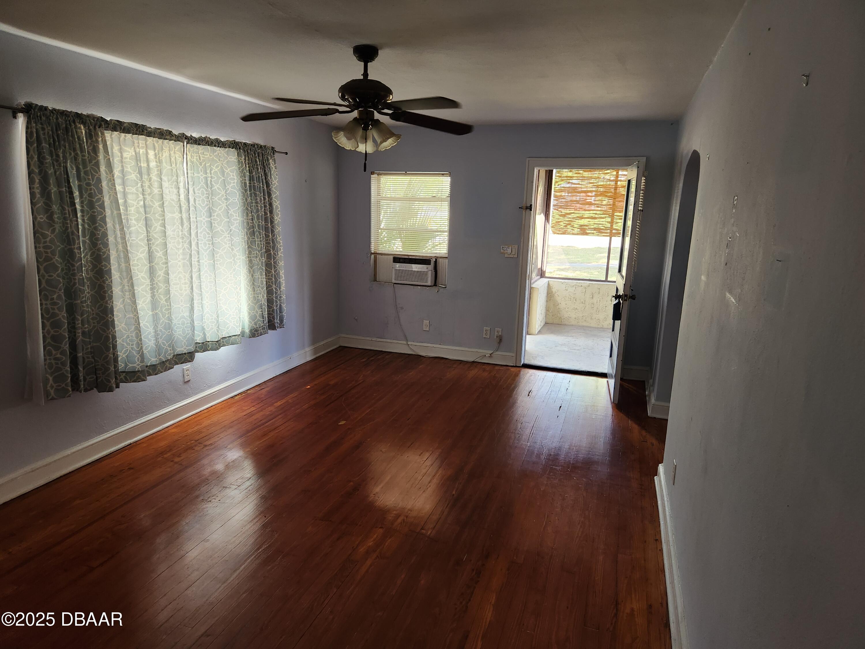 Listing Photo 12
