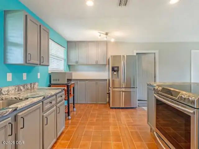 Listing Photo 21