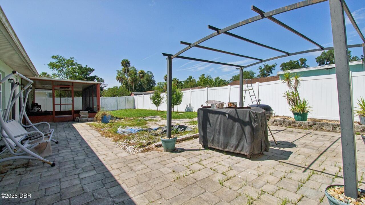 Listing Photo 6