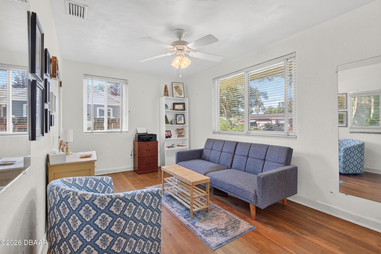 Listing Photo 9