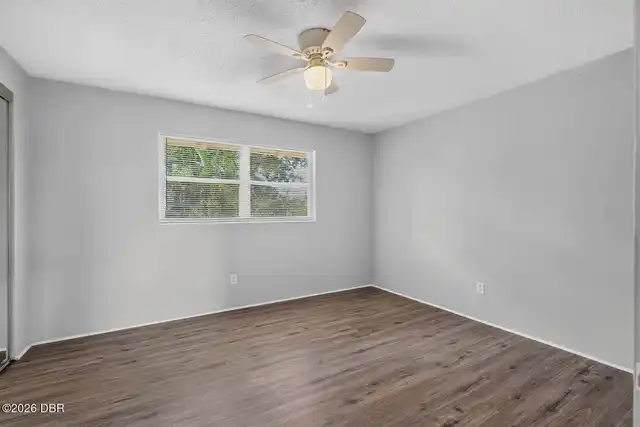 Listing Photo 12