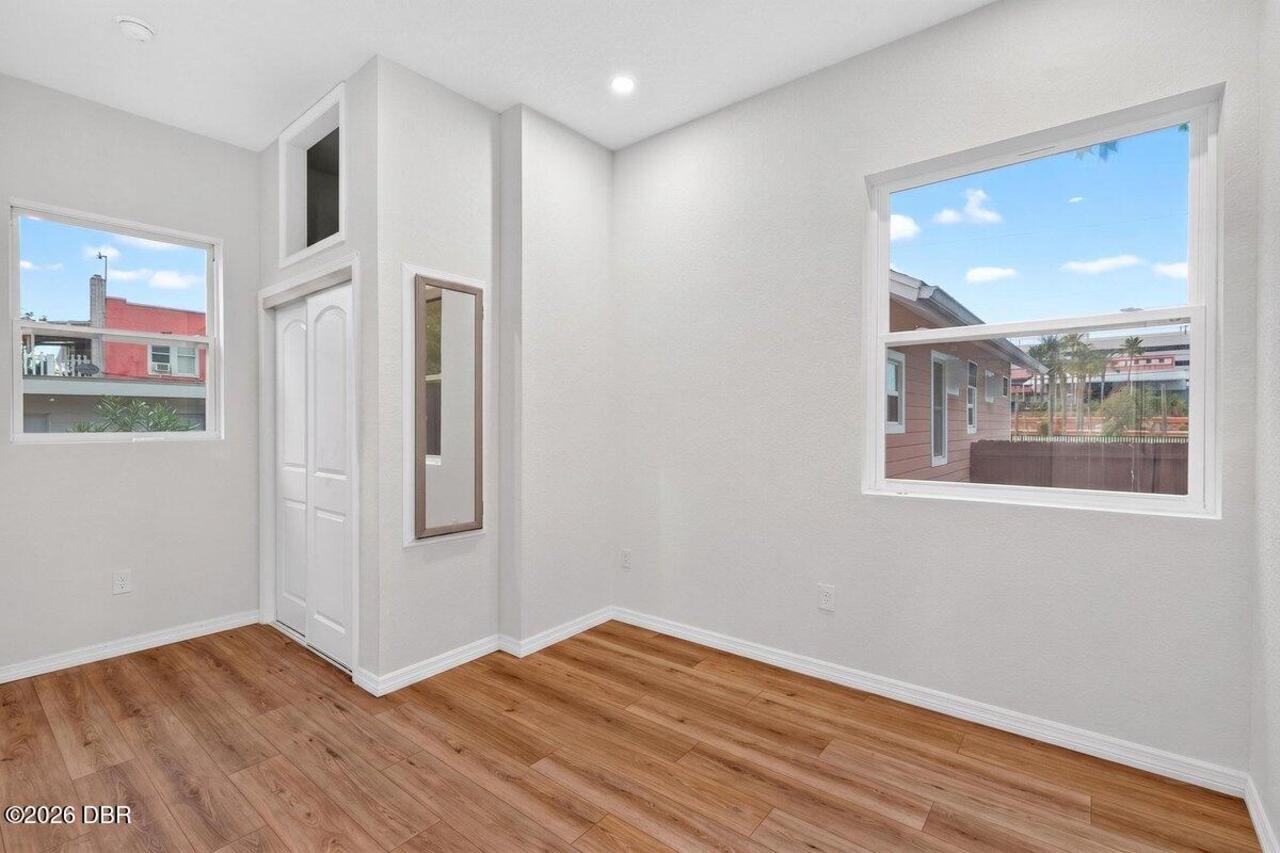 Listing Photo 7